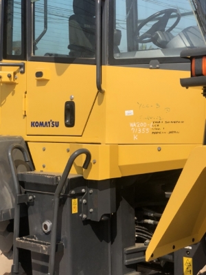 ขายรถตักล้อยาง KOMATSU WA200-6 ปี 2010 รถนอกนำเข้าจากญี่ปุ่น สภาพสวยพร้อมใช้ มีVDOการทำงานครับ