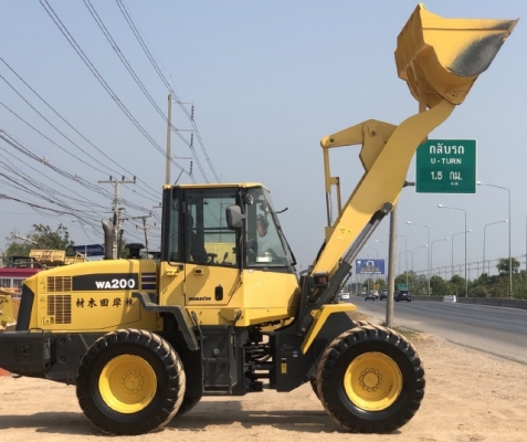 ขายรถตักล้อยาง KOMATSU WA200-6 ปี 2010 รถนอกนำเข้าจากญี่ปุ่น สภาพสวยพร้อมใช้ มีVDOการทำงานครับ