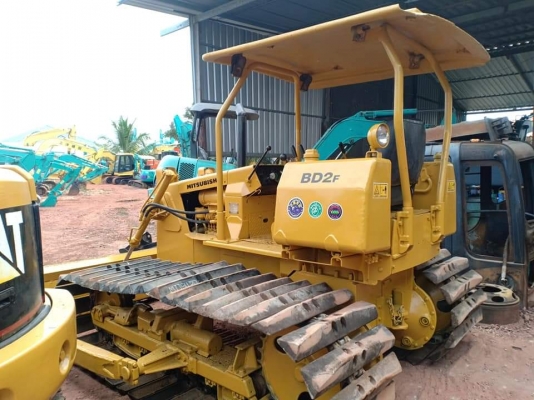ขายMITSUBISHI. BD2F. เก่านอกแท้  สภาพสวย  แทรคใหญ่  พร้อมใช้  โทร 089-3818694จ๊อย