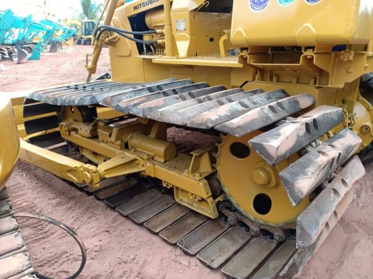 ขายMITSUBISHI. BD2F. เก่านอกแท้  สภาพสวย  แทรคใหญ่  พร้อมใช้  โทร 089-3818694จ๊อย