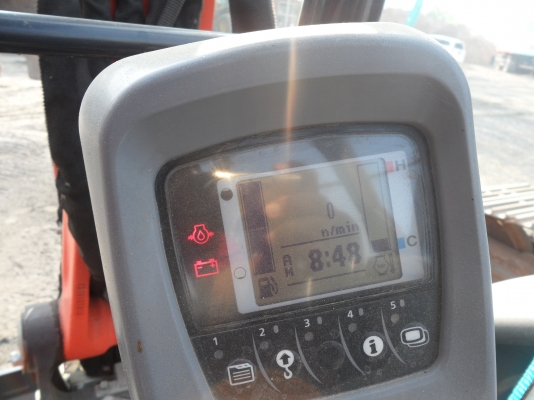 u35-6 kubota รถสวยจัด ชั่วโมงสองพันกว่า ราคา 550,000เท่านั้น สนใจ 081-989-1989  หรั่งครับ