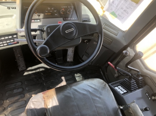 ขายรถตักล้อยาง KOMATSU WA300-3E นำเข้าเองจากญี่ปุ่น สภาพสวยพร้อมใช้ มีVDOการทำงานครับ ขายรถตักล้อยาง KOMATSU WA300-3E นำเข้าเองจากญี่ปุ่น สภาพสวยพร้อมใช้ มีVDOการทำงานครับ