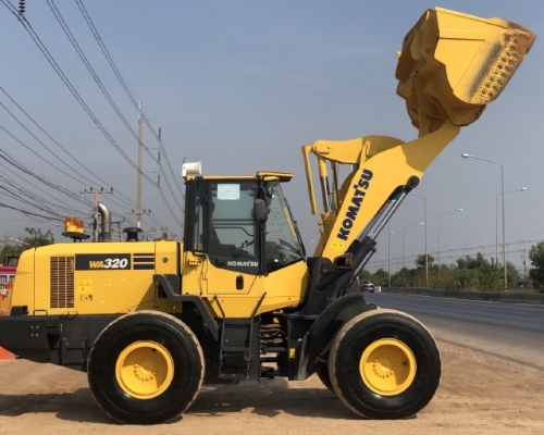 ขายรถตักล้อยาง KOMATSU WA320-7 ปี 2015 นำเข้าเองจากญี่ปุ่น สภาพสวยพร้อมใช้ มีVDOการทำงานครับ ขายรถตักล้อยาง KOMATSU WA320-7 ปี 2015 นำเข้าเองจากญี่ปุ่น สภาพสวยพร้อมใช้ มีVDOการทำงานครับ