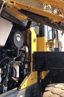 ขายรถตักล้อยาง KOMATSU WA320-7 ปี 2015 นำเข้าเองจากญี่ปุ่น สภาพสวยพร้อมใช้ มีVDOการทำงานครับ