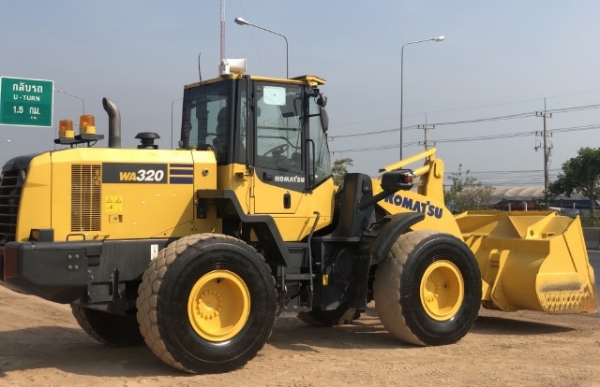 ขายรถตักล้อยาง KOMATSU WA320-7 ปี 2015 นำเข้าเองจากญี่ปุ่น สภาพสวยพร้อมใช้ มีVDOการทำงานครับ ขายรถตักล้อยาง KOMATSU WA320-7 ปี 2015 นำเข้าเองจากญี่ปุ่น สภาพสวยพร้อมใช้ มีVDOการทำงานครับ
