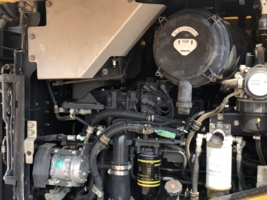 ขายรถตักล้อยาง KOMATSU WA320-7 ปี 2015 นำเข้าเองจากญี่ปุ่น สภาพสวยพร้อมใช้ มีVDOการทำงานครับ ขายรถตักล้อยาง KOMATSU WA320-7 ปี 2015 นำเข้าเองจากญี่ปุ่น สภาพสวยพร้อมใช้ มีVDOการทำงานครับ