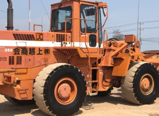 ขายรถตักล้อยาง KOMATSU WA350-1 นำเข้าเองจากญี่ปุ่น สภาพสวยพร้อมใช้ มีVDOการทำงานครับ