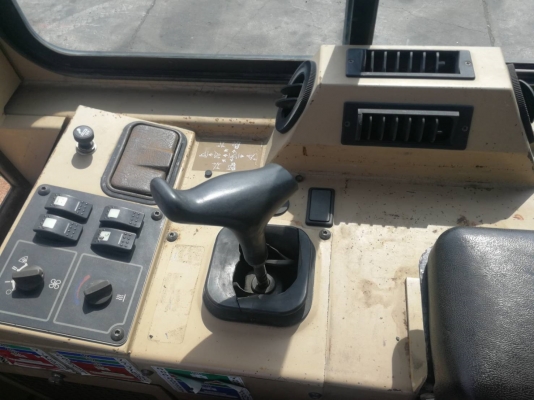 ราคาพิเศษ!! รถแทรกเตอร์ CAT D5C นำเข้าจากญี่ปุ่น ราคาพิเศษ!! รถแทรกเตอร์ CAT D5C นำเข้าจากญี่ปุ่น