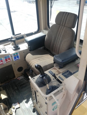 ราคาพิเศษ!! รถแทรกเตอร์ CAT D5C นำเข้าจากญี่ปุ่น ราคาพิเศษ!! รถแทรกเตอร์ CAT D5C นำเข้าจากญี่ปุ่น