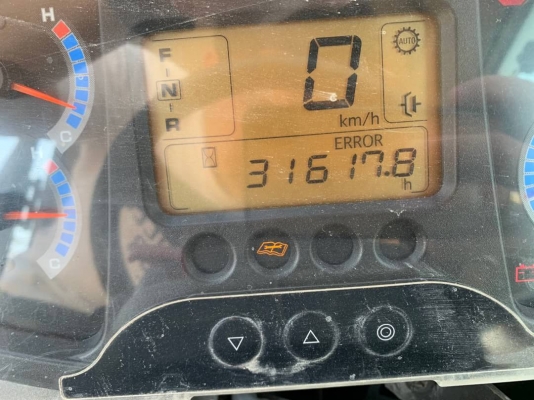 ขาย 1,180,000 บาท  รถตัก HITACHAI  ZW 220 ปี 57  3x,xxx ชม เครื่องดี ปั้มแรง เกียร์สมบูรณ์ ไฟฟ้าครบ ระบบพร้อมใช้งาน. เอกสารเล่มทะเบียน.   รถอยู่ สระบุรี โทร 0626426323