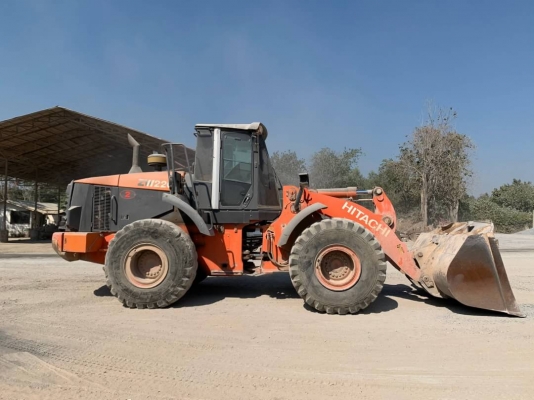 ขาย 1,180,000 บาท  รถตัก HITACHAI  ZW 220 ปี 57  3x,xxx ชม เครื่องดี ปั้มแรง เกียร์สมบูรณ์ ไฟฟ้าครบ ระบบพร้อมใช้งาน. เอกสารเล่มทะเบียน.   รถอยู่ สระบุรี โทร 0626426323