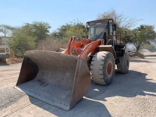 ขาย 1,180,000 บาท  รถตัก HITACHAI  ZW 220 ปี 57  3x,xxx ชม เครื่องดี ปั้มแรง เกียร์สมบูรณ์ ไฟฟ้าครบ ระบบพร้อมใช้งาน. เอกสารเล่มทะเบียน.   รถอยู่ สระบุรี โทร 0626426323