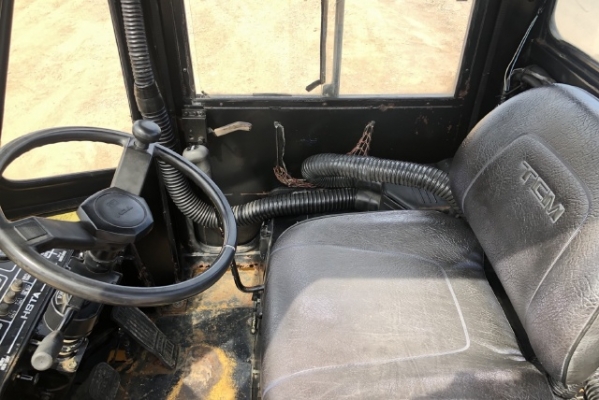 ขายรถตักล้อยาง TCM 810A-2 (เทียบเท่า WA30) (1,XXX ชั่วโมง) นำเข้าเองจากญี่ปุ่น สภาพสวยพร้อมใช้ มีVDOครับ