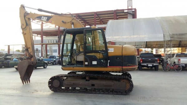 ขายรถขุดขนาดกลาง 12 ตัน ขายรถขุดขนาดกลาง 12 ตัน