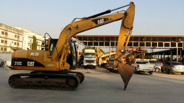 ขายรถขุดขนาดกลาง 12 ตัน