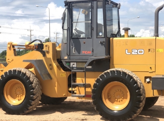 ขายรถตักล้อยาง TCM L20 (เทียบเท่า WA200) นำเข้าเองจากญี่ปุ่น สภาพสวยพร้อมใช้ มีVDOการทำงานครับ ขายรถตักล้อยาง TCM L20 (เทียบเท่า WA200) นำเข้าเองจากญี่ปุ่น สภาพสวยพร้อมใช้ มีVDOการทำงานครับ