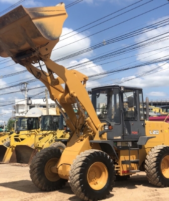 ขายรถตักล้อยาง TCM L20 (เทียบเท่า WA200) นำเข้าเองจากญี่ปุ่น สภาพสวยพร้อมใช้ มีVDOการทำงานครับ ขายรถตักล้อยาง TCM L20 (เทียบเท่า WA200) นำเข้าเองจากญี่ปุ่น สภาพสวยพร้อมใช้ มีVDOการทำงานครับ