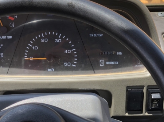 ขายรถตักล้อยาง TCM L26 นำเข้าเองจากญี่ปุ่น สภาพสวยพร้อมใช้ มีVDOการทำงานครับ ขายรถตักล้อยาง TCM L26 นำเข้าเองจากญี่ปุ่น สภาพสวยพร้อมใช้ มีVDOการทำงานครับ