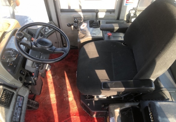 ขายรถตักล้อยาง TCM L27 (เทียบเท่า WA300) นำเข้าเองจากญี่ปุ่น สภาพสวยพร้อมใช้งาน มีVDOการทำงานครับ