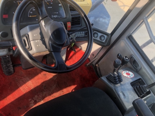 ขายรถตักล้อยาง TCM L27 (เทียบเท่า WA300) นำเข้าเองจากญี่ปุ่น สภาพสวยพร้อมใช้งาน มีVDOการทำงานครับ