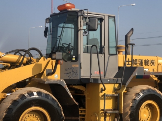 ขายรถตักล้อยาง TCM L27 (เทียบเท่า WA300) นำเข้าเองจากญี่ปุ่น สภาพสวยพร้อมใช้งาน มีVDOการทำงานครับ