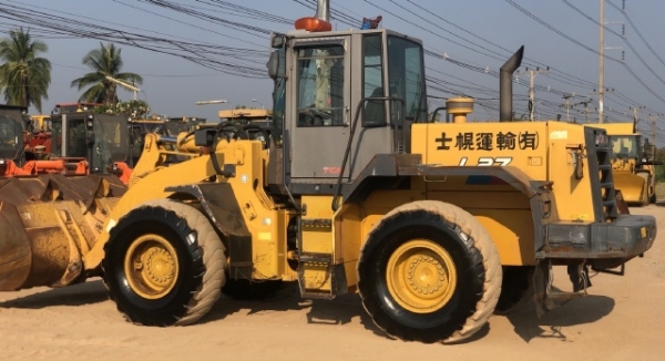 ขายรถตักล้อยาง TCM L27 (เทียบเท่า WA300) นำเข้าเองจากญี่ปุ่น สภาพสวยพร้อมใช้งาน มีVDOการทำงานครับ