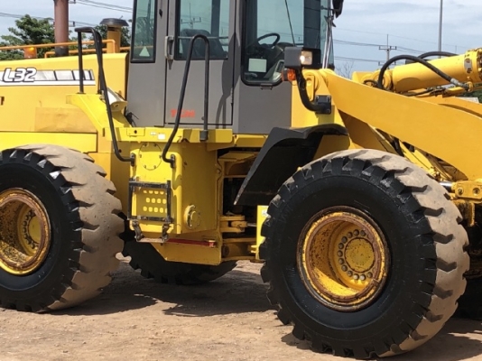 ขายรถตักล้อยาง TCM L32-3 นำเข้าเองจากญี่ปุ่น สภาพสวยพร้อมใช้งาน มีVDOการทำงานครับ