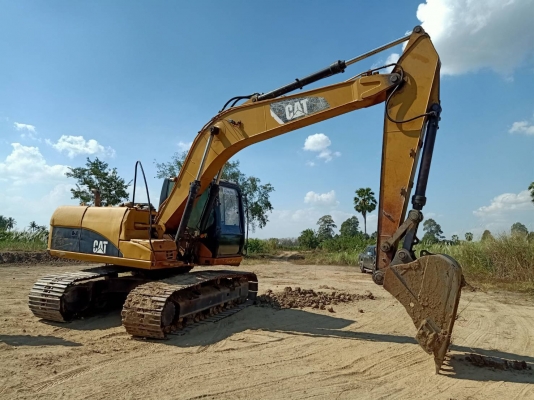 ขาย CAT 315 D JAPAN เล่มทะเบียน ไฟฟ้าครบ เครื่องดี ปั้มแรง เอวแน่น ช่วงล่างโซ่ใหม่ แอร์หนาว รถสวยพร้อมใช้งาน เอกสารพร้อมโอน ราคา  950,000 บาท รถอยู่ นครสวรรค์ 064-191-1112