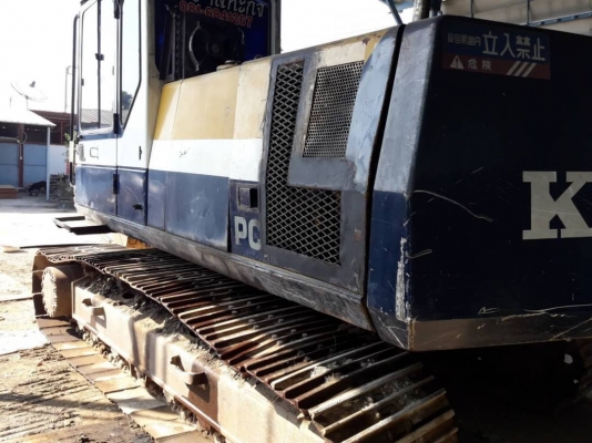 ขาย 750,000 KOMATSU pc 200-5 พร้อมหัวเบเกอร์เจาะพร้อมบุ้งกี้ ไฟฟ้าครบ เครื่องดี ปั้มแรง เอวแน่น ช่วงล่างสวย รถพร้ มใช้งาน  รถอยู่ กทม. 090-772-3710 090-772-3708