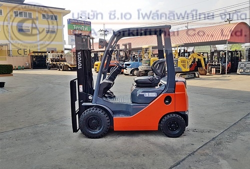 ขาย รถโฟล์คลิฟท์ TOYOTA รุ่น 8-FGL15