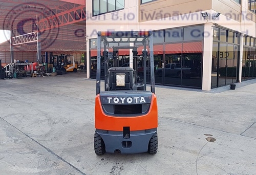 ขาย รถโฟล์คลิฟท์ TOYOTA รุ่น 8-FGL15
