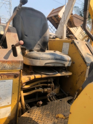 KOMATSU D 20-6 เครื่องดี เกียร์แรง ปั๊มยกแรง โซ่น่า ระบบเลี้ยวดี รถพร้อมใช้   เอกสารสัญญาซื้อขาย รถอยู่ มีนบุรี ขาย 175,000บาท  064-191-1112