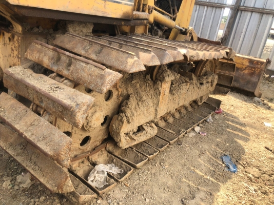 KOMATSU D 20-6 เครื่องดี เกียร์แรง ปั๊มยกแรง โซ่น่า ระบบเลี้ยวดี รถพร้อมใช้   เอกสารสัญญาซื้อขาย รถอยู่ มีนบุรี ขาย 175,000บาท  064-191-1112