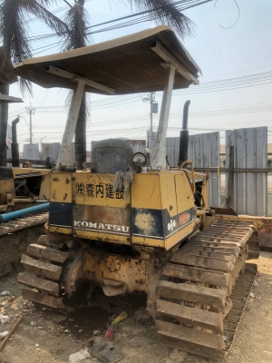 KOMATSU D 20-6 เครื่องดี เกียร์แรง ปั๊มยกแรง โซ่น่า ระบบเลี้ยวดี รถพร้อมใช้   เอกสารสัญญาซื้อขาย รถอยู่ มีนบุรี ขาย 175,000บาท  064-191-1112
