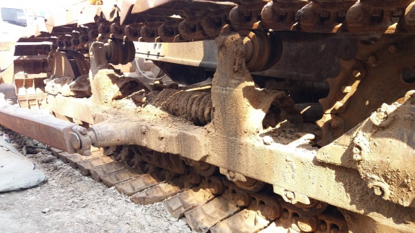 รถแทร็กเตอร์ CAT D5D ฮ๊าฟยาวตีนเป็ด เครื่องดี เกียร์ตัดแรง ระบบเฟืองขับฮ๊าฟสมบูรณ์ เลี้ยวดี รถสวยพร้อมใช้งาน รถอยู่ มีนบุรี ขาย 275,000  064-191-1112