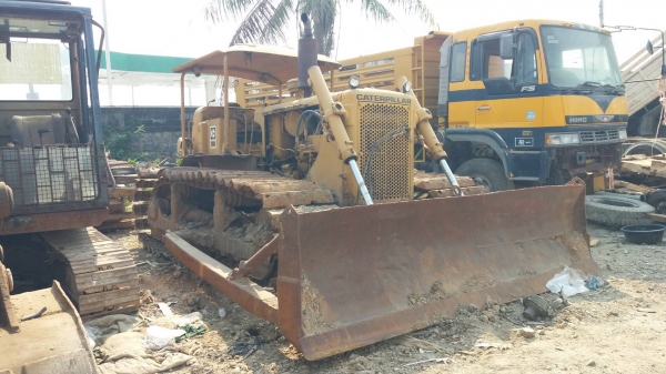 รถแทร็กเตอร์ CAT D5D ฮ๊าฟยาวตีนเป็ด เครื่องดี เกียร์ตัดแรง ระบบเฟืองขับฮ๊าฟสมบูรณ์ เลี้ยวดี รถสวยพร้อมใช้งาน รถอยู่ มีนบุรี ขาย 275,000  064-191-1112
