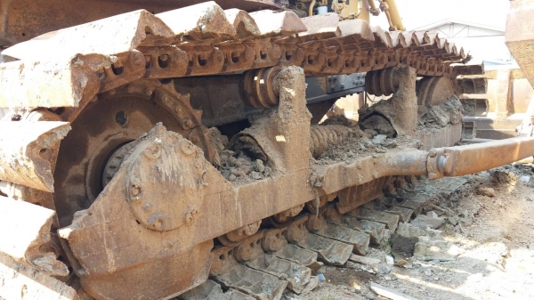รถแทร็กเตอร์ CAT D5D ฮ๊าฟยาวตีนเป็ด เครื่องดี เกียร์ตัดแรง ระบบเฟืองขับฮ๊าฟสมบูรณ์ เลี้ยวดี รถสวยพร้อมใช้งาน รถอยู่ มีนบุรี ขาย 275,000  064-191-1112