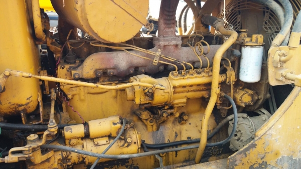 รถแทร็กเตอร์ CAT D5D ฮ๊าฟยาวตีนเป็ด เครื่องดี เกียร์ตัดแรง ระบบเฟืองขับฮ๊าฟสมบูรณ์ เลี้ยวดี รถสวยพร้อมใช้งาน รถอยู่ มีนบุรี ขาย 275,000  064-191-1112