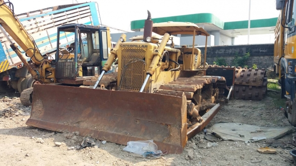 รถแทร็กเตอร์ CAT D5D ฮ๊าฟยาวตีนเป็ด เครื่องดี เกียร์ตัดแรง ระบบเฟืองขับฮ๊าฟสมบูรณ์ เลี้ยวดี รถสวยพร้อมใช้งาน รถอยู่ มีนบุรี ขาย 275,000  064-191-1112