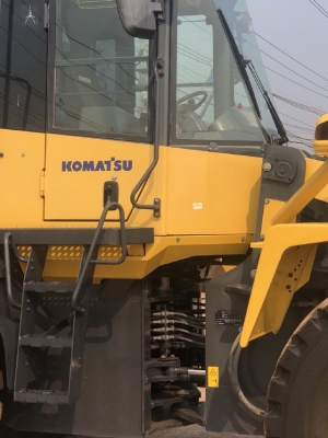 ขายรถตักล้อยาง KOMATSU WA380-6 ปี 2012 รถนอกนำเข้าเองจากญี่ปุ่น สภาพสวยพร้อมใช้ มีVDOการทำงานครับ