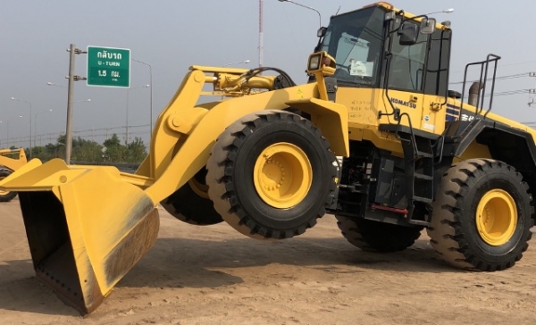 ขายรถตักล้อยาง KOMATSU WA380-6 ปี 2012 รถนอกนำเข้าเองจากญี่ปุ่น สภาพสวยพร้อมใช้ มีVDOการทำงานครับ