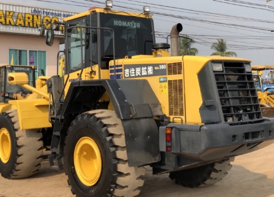 ขายรถตักล้อยาง KOMATSU WA380-6 ปี 2012 รถนอกนำเข้าเองจากญี่ปุ่น สภาพสวยพร้อมใช้ มีVDOการทำงานครับ