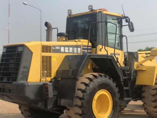 ขายรถตักล้อยาง KOMATSU WA380-6 ปี 2012 รถนอกนำเข้าเองจากญี่ปุ่น สภาพสวยพร้อมใช้ มีVDOการทำงานครับ