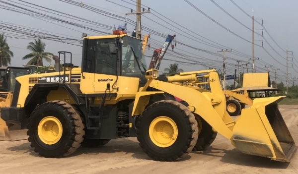 ขายรถตักล้อยาง KOMATSU WA380-6 ปี 2012 รถนอกนำเข้าเองจากญี่ปุ่น สภาพสวยพร้อมใช้ มีVDOการทำงานครับ