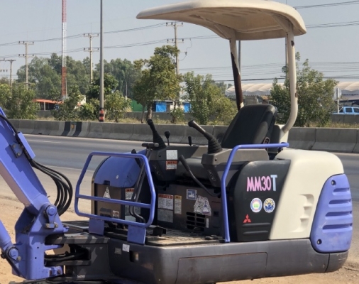 ขายรถขุด MITSUBISHI MM30T (1XXX ชั่วโมง) นำเข้าเองจากญี่ปุ่น สภาพสวยพร้อมใช้ มีVDOการทำงานครับ