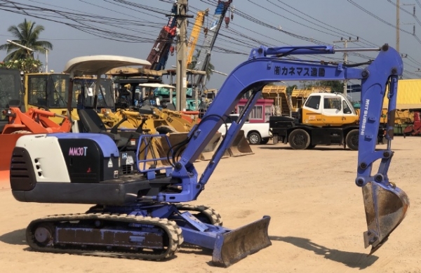 ขายรถขุด MITSUBISHI MM30T (1XXX ชั่วโมง) นำเข้าเองจากญี่ปุ่น สภาพสวยพร้อมใช้ มีVDOการทำงานครับ