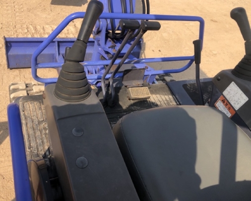 ขายรถขุด MITSUBISHI MM30T (1XXX ชั่วโมง) นำเข้าเองจากญี่ปุ่น สภาพสวยพร้อมใช้ มีVDOการทำงานครับ