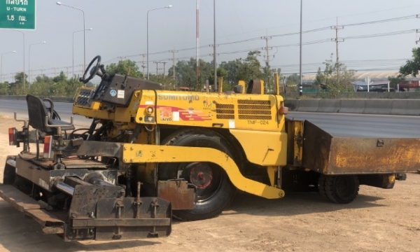 ขายรถปูยาง SUMITOMO HA31W-2 (ขนาด 3 เมตร) ปี 2002 นำเข้าเองจากญี่ปุ่น สภาพสวยพร้อมใช้ มีVDOการทำงานครับ ขายรถปูยาง SUMITOMO HA31W-2 (ขนาด 3 เมตร) ปี 2002 นำเข้าเองจากญี่ปุ่น สภาพสวยพร้อมใช้ มีVDOการทำงานครับ