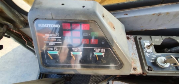 ขายด่วนราคาพิเศษ485,000บาทรถแบคโฮซูมิโตโม่SH120เทียบเท่าPC120รถนอกเพิ่งนำเข้ามาใหม่ยังไม่เคยใช้งานในเมืองไทยเลย