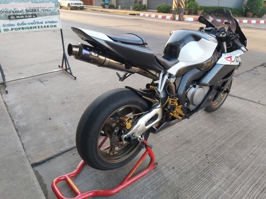 ขาย HONDA CBR1000RR ปี2006 แต่งสวย เครื่องดี พร้อมของแต่งหลายรายการ อินวอยส์ สรรพสามิตร ราคา 115000 